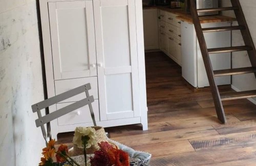 Bad Sulza Casa | Holiday Home 'Tinyhaus Wolkenlos' with Shared Terrace, Wi-Fi and Air Conditioning