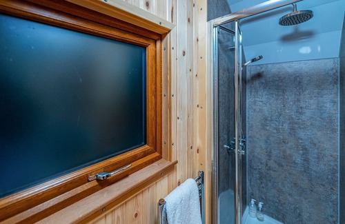 West Hoathly Cabaña | 0 bedroom accommodation in East Grinstead