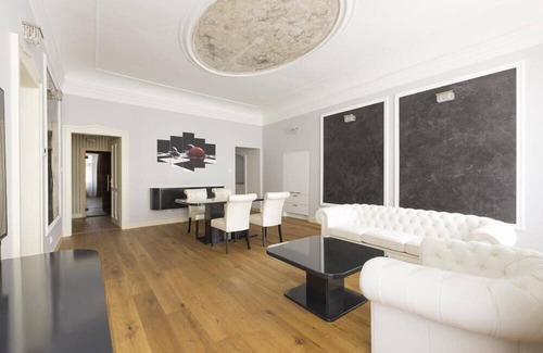 Old Town Plzen Apartamento | Wellness Hotel Republika 24 Apartments