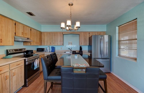 Daytona Beach Cabaña | Cozy Cottage #1 in Daytona Beach. Relaxing beach views from patio!