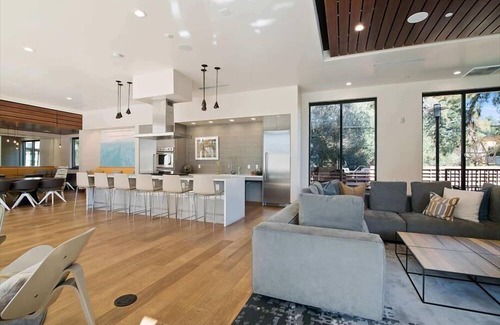 Shoreline West Apartamento | Mountain View 1 BR | Desk + Wi-Fi | Downtown