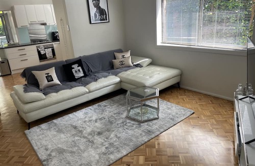 Ashfield Villa | Sunny one bedroom villa in a quite and relaxing area, 20 minutes from CBD