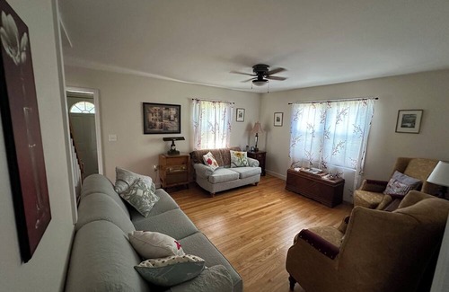 Glens Falls Casa | Saratoga Track Rental in Glens Falls