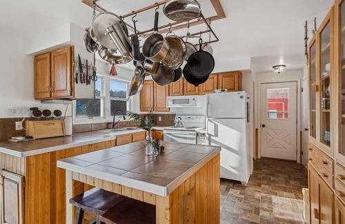 Rexton Cabaña | Secluded Retreat on the Richibucto River