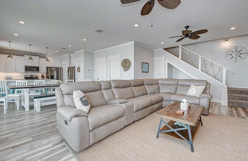 Crystal Beach Villa | Beach Views~Crystal Beach Oasis~4bedrooms