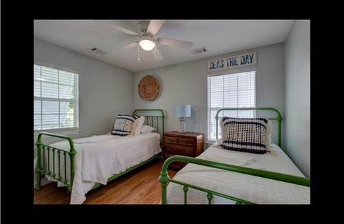 Midway Casa | Waterfront with dock, pool and boat lift, crab traps and paddle boards. Yes-Pets