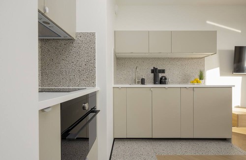 Ursynow Apartamento | Horse Racing View 8th Floor by Renters