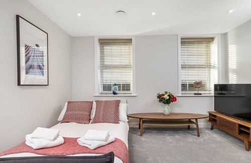 Andover Apartamento | Beautiful Executive Apartment 3