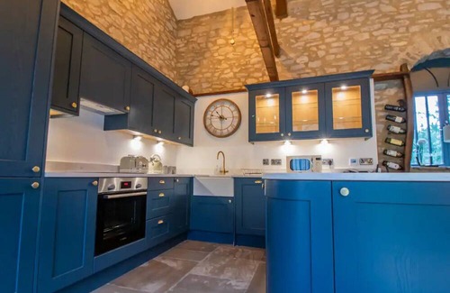 Fremington Casa | Pass the Keys | Beautiful historic 3 bedroom Cottage Free parking