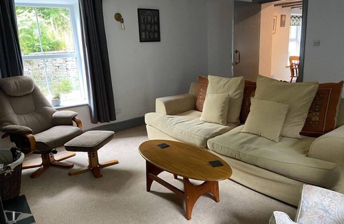 Corris Casa | Idyllic cottage by the River