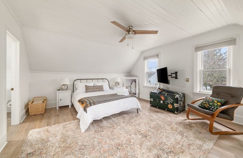 Bloomfield Casa | Green Leaves - Family Getaway in PEC