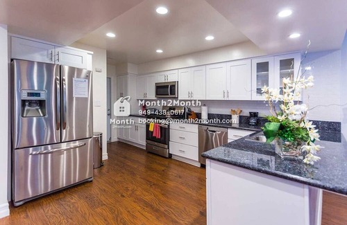 University Park Casa | Park View Villa #6915