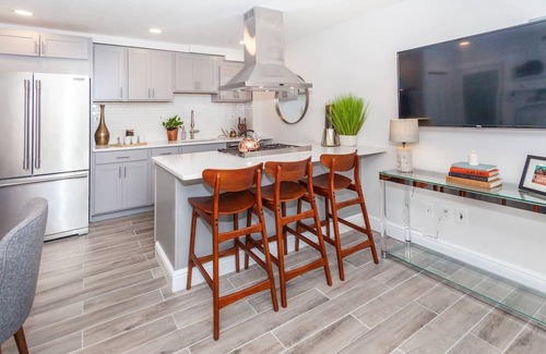 Highland Park Casa | Cozy Boston Home | Near T