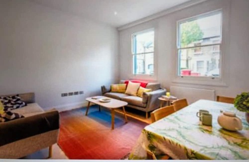 Highbury West Apartamento | Former Victorian bakery in Highbury by MoreThanStays