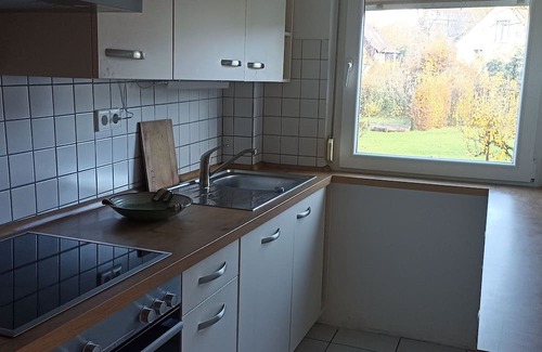 Duhren Casa | Entspanne Dich mit der Ganzen Familie in Dieser Friedlichen Unterkunft