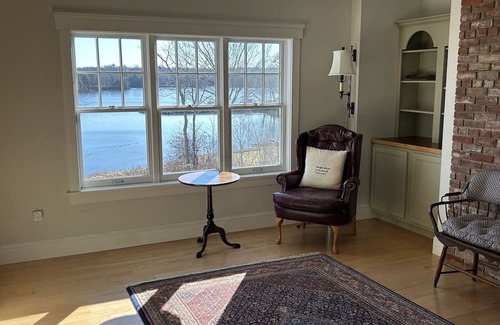 Newcastle Casa | Luxury harbor side home on the Damariscotta River Short walk to town