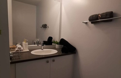 Barrie Casa | Brand New 4brdm Townhouse 7 mins to Lakeshore Barrie