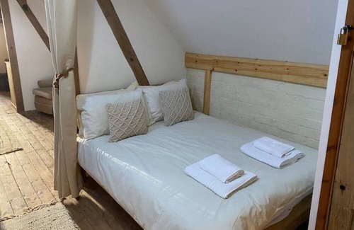 Longtown Casa | The Granary at Gwatkin Red Cow