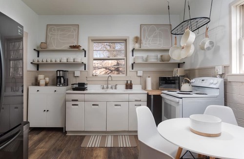 Asheville Casa | 1906 Eclectic Escape - 5 mins to downtown AVL