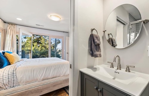 Valley Center Complejo | Private Home on 9 Acres, View. Salt Water Pool & Spa. CLEAN FEE WAIVED