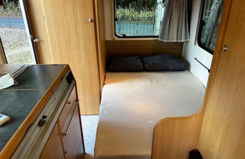 Higashihiroshima Alquiler De RV | Completely private glamping with a woodfired bath / Higashihiroshima City Hiroshima