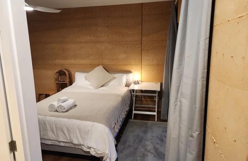 Narrawong Cama Y Desayuno | Rammed Earth Farm Stay