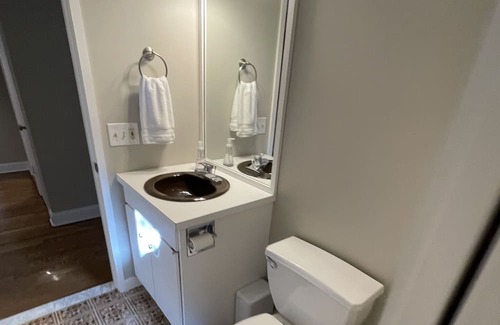 Westport Casa | Pool heaven 5 minutes away from the beach! Bring the whole family: pet friendly!