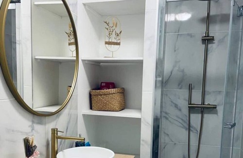 Louis Bertrand-Mirabeau-Semard Apartamento | Vrbo Property