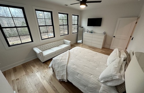 Appling Casa | Augusta Masters Rental - 10 BRs w/Pool + Theater. Priv. 5ac lot. Close to Course