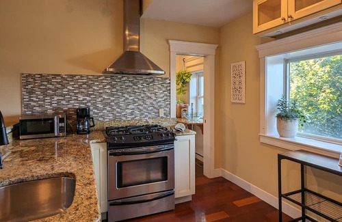 Jeffries Point Condominio | Harborview House - Minutes to downtown Boston and airport!