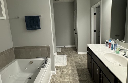 Jeffersontown Casa | New Construction Home! Super close to restaurants, breweries, parks.