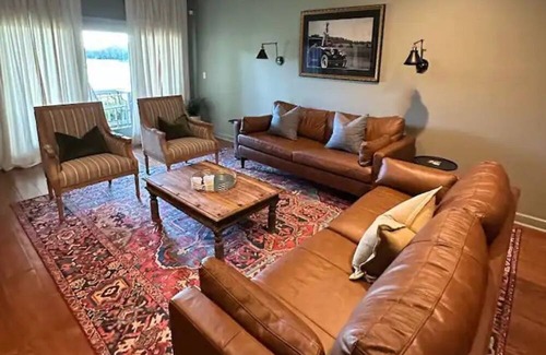 West Point Condominio | Old Waverly Golf Course Condo