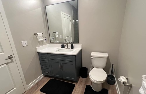 King of Prussia Apartamento | Stunning Modern Large Guest Suite