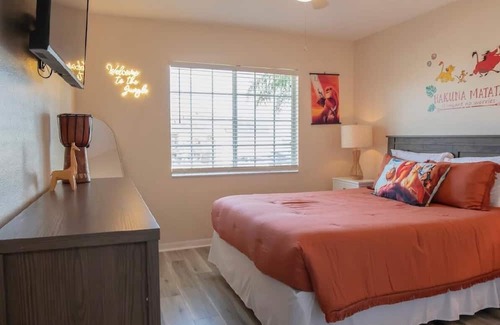 Hillcrest Estates Casa | 4 BR +Themed Rooms & Private Pool 7 Miles to Disney!