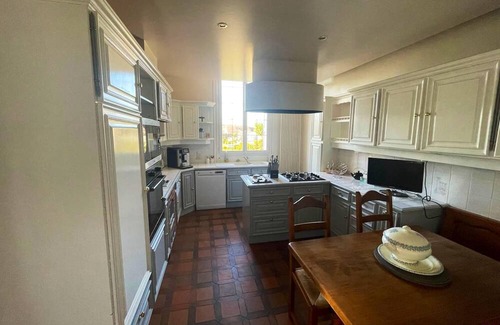 Martot Otro | Homerez - Spacious mansion for 8 ppl. with swimming-pool at Criquebeuf-sur-Seine