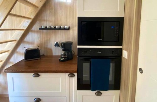 Plassay Casa | Homerez - House for 4 ppl. with jacuzzi, garden, terrace and balcony at Plassay