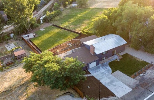 Collister Casa | Mid-century modern in the North end