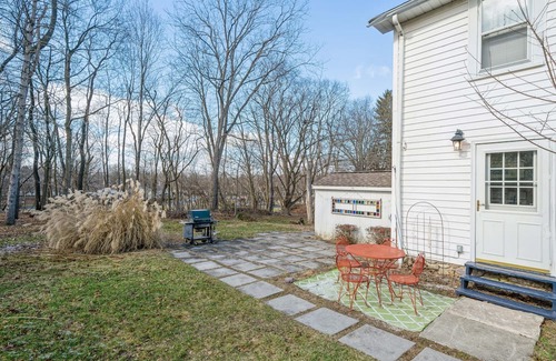 Warwick Casa | LOCATION ! This unique property is walking distance to the Village of Warwick!