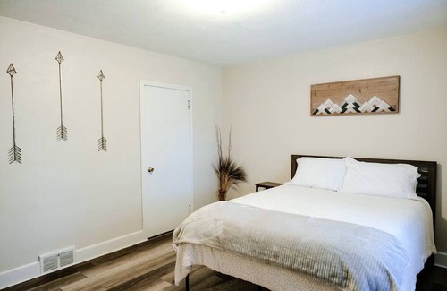 Ironwood Casa | Nightingale Cottage for Traveling Professionals