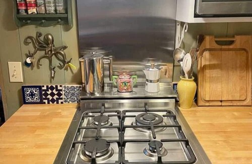 Vinalhaven Casa | The Stone Cutters Cottage