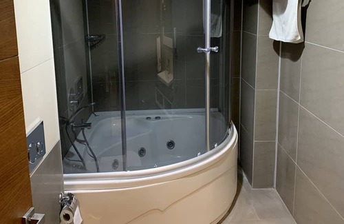 Ipekyolu Hotel | MOONLİGHT