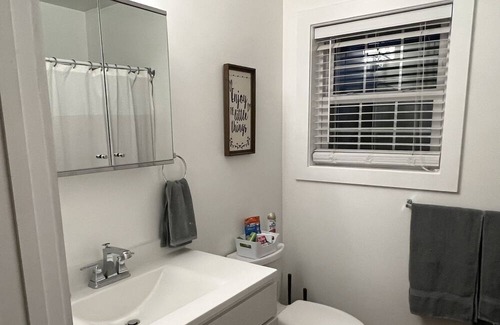 North East Apartamento | Vines and Lines. Entire Guest Suite in PA Wine Country.