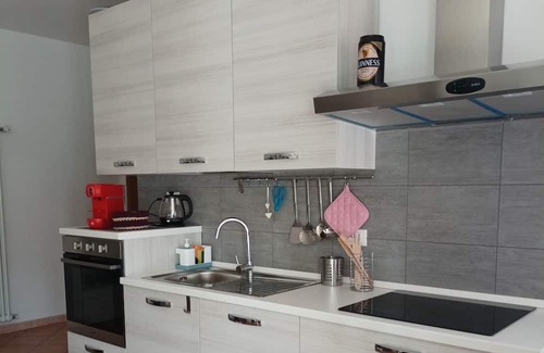 Ronciglione Apartamento | EDEN. LA CASA DI CLAUDIA, con giardino nel verde a due passi dal borgo medievale