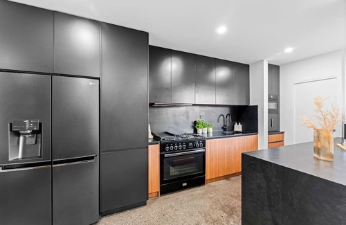 Merewether Casa | Sundown Serenity Coastal Comfort at Merewether