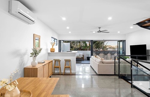 Merewether Casa | Sundown Serenity Coastal Comfort at Merewether