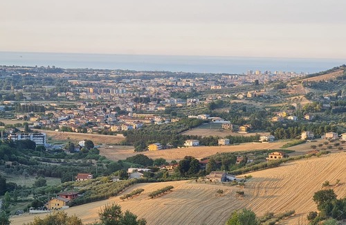 Cappelle sul Tavo Cama Y Desayuno | Vrbo Property