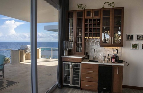 Bouvet Island Casa | Stunning Oceanfront 5 Bed House w/ Infinity Pool