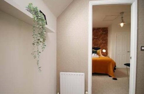 Llantarnam Casa | Free Parking | Bedrooms | Comfortable gatherings