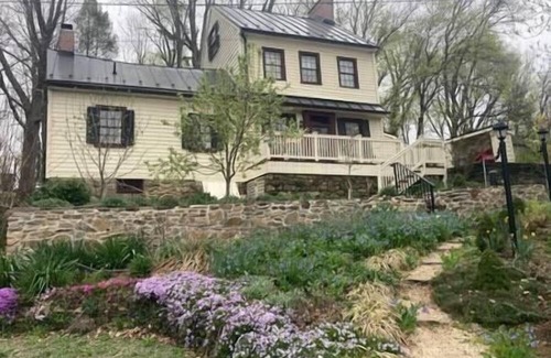 Waterford Casa | Old Post Office in Historic Town