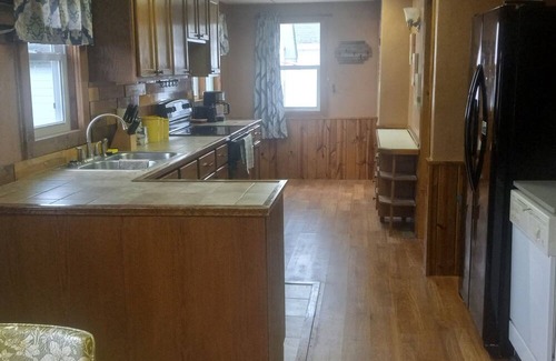 Park Rapids Casa | Within walking distance of downtown Park Rapids! Family-friendly home with toys.